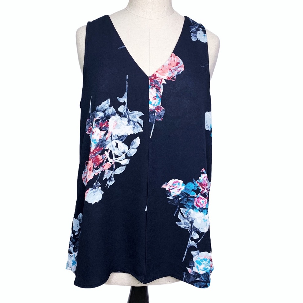 Daniel Rainn Top Medium Blue Floral F392